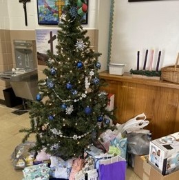 Reaching Out to Others…a St. Peter School Christmas Tradition